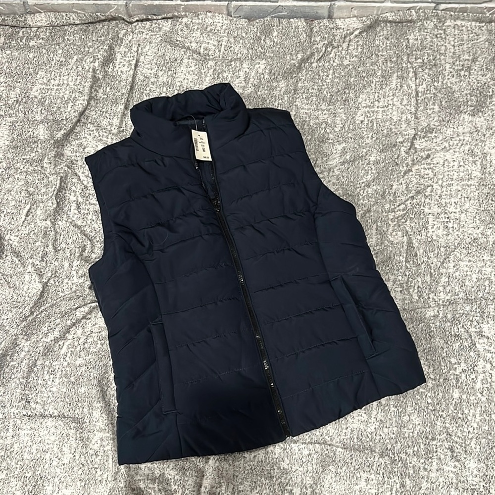 Light weight vest